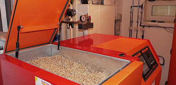 Pelletheizung bei Fuchs GmbH in Großmehring